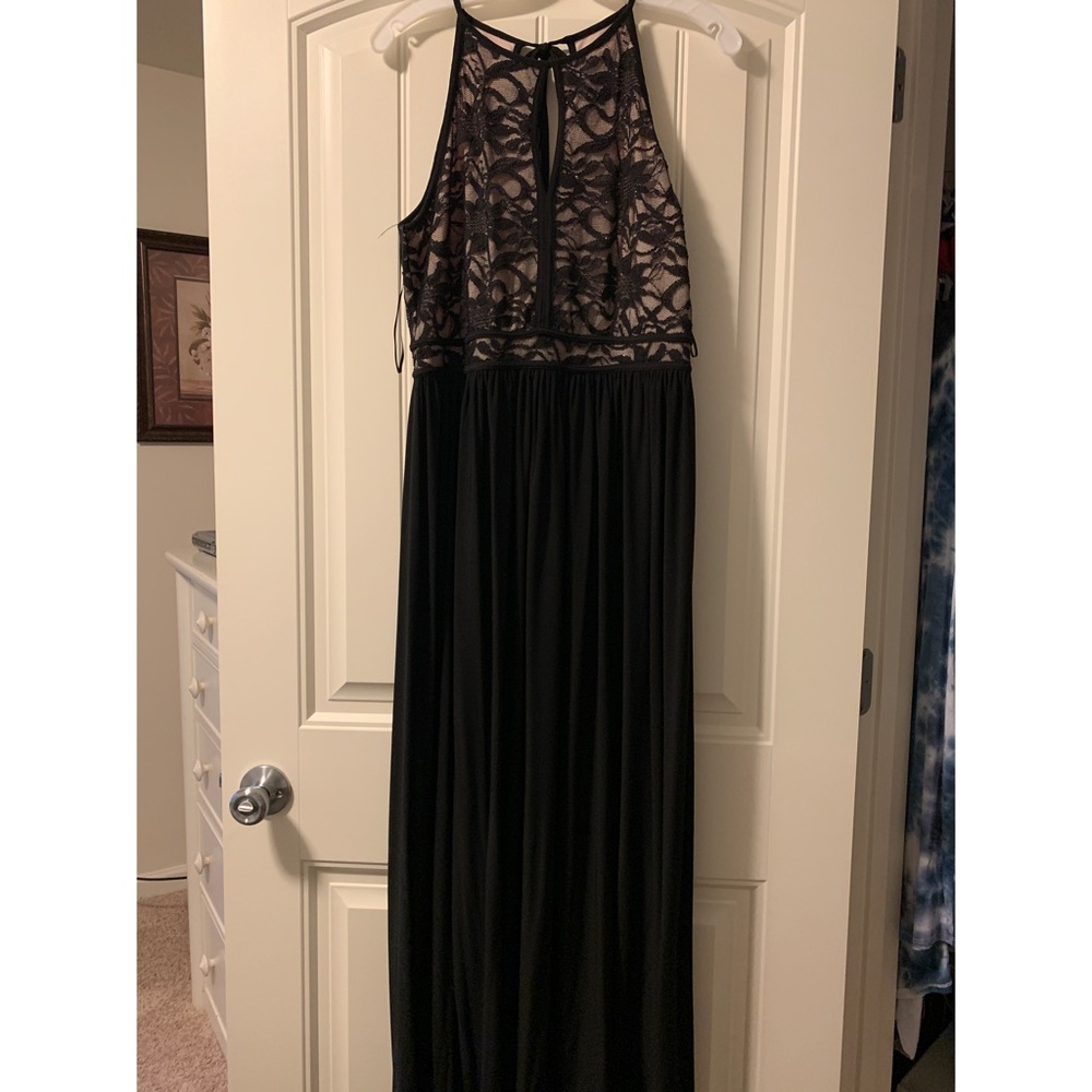 Lace Keyhole Halter Dress with Jersey Skirt